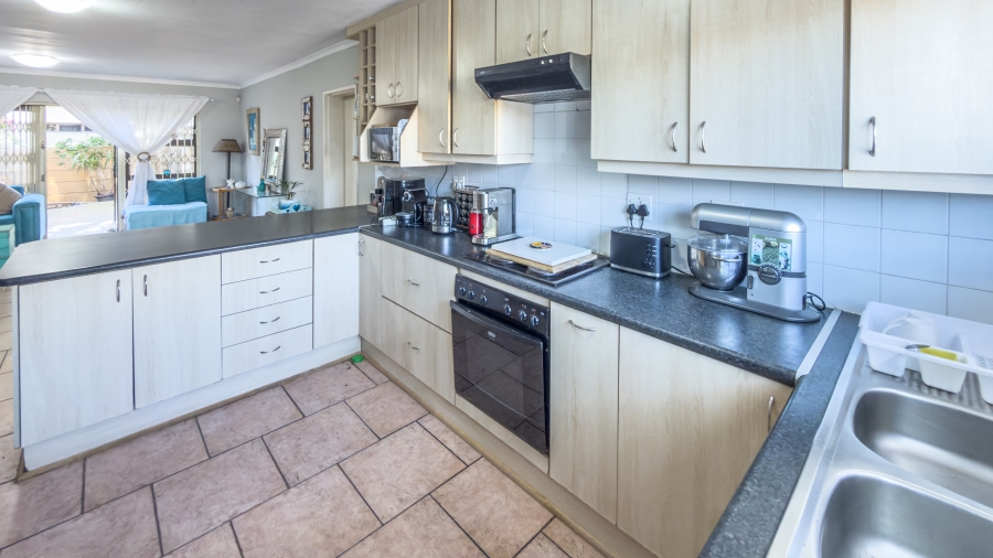 3 Bedroom Property for Sale in Table View Western Cape